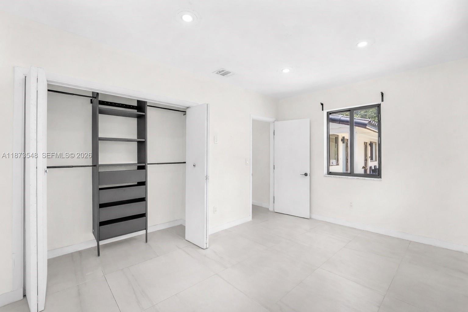   /  1683 sq. ft. $ 2025-10-07 0 Photo