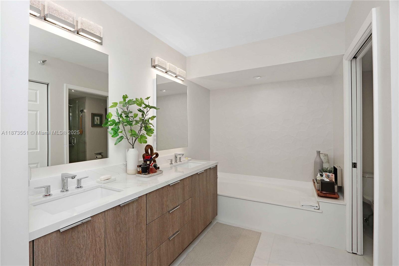 Photo of    #2402, Aventura, Florida, 33180 - 