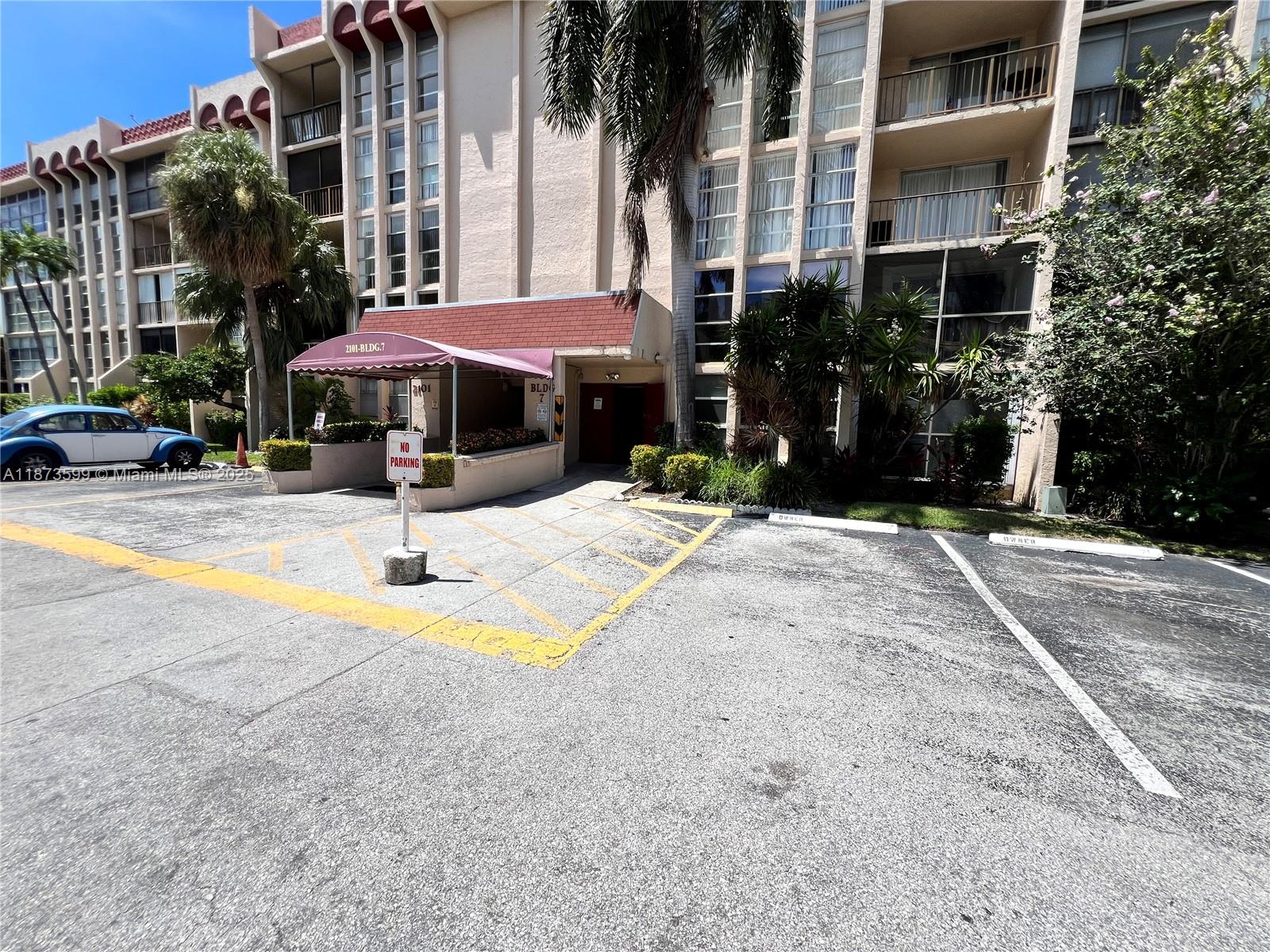 Photo of 2101 Atlantic Shores Blvd  #518, Hallandale Beach, Florida, 33009 - Building entrance with key access