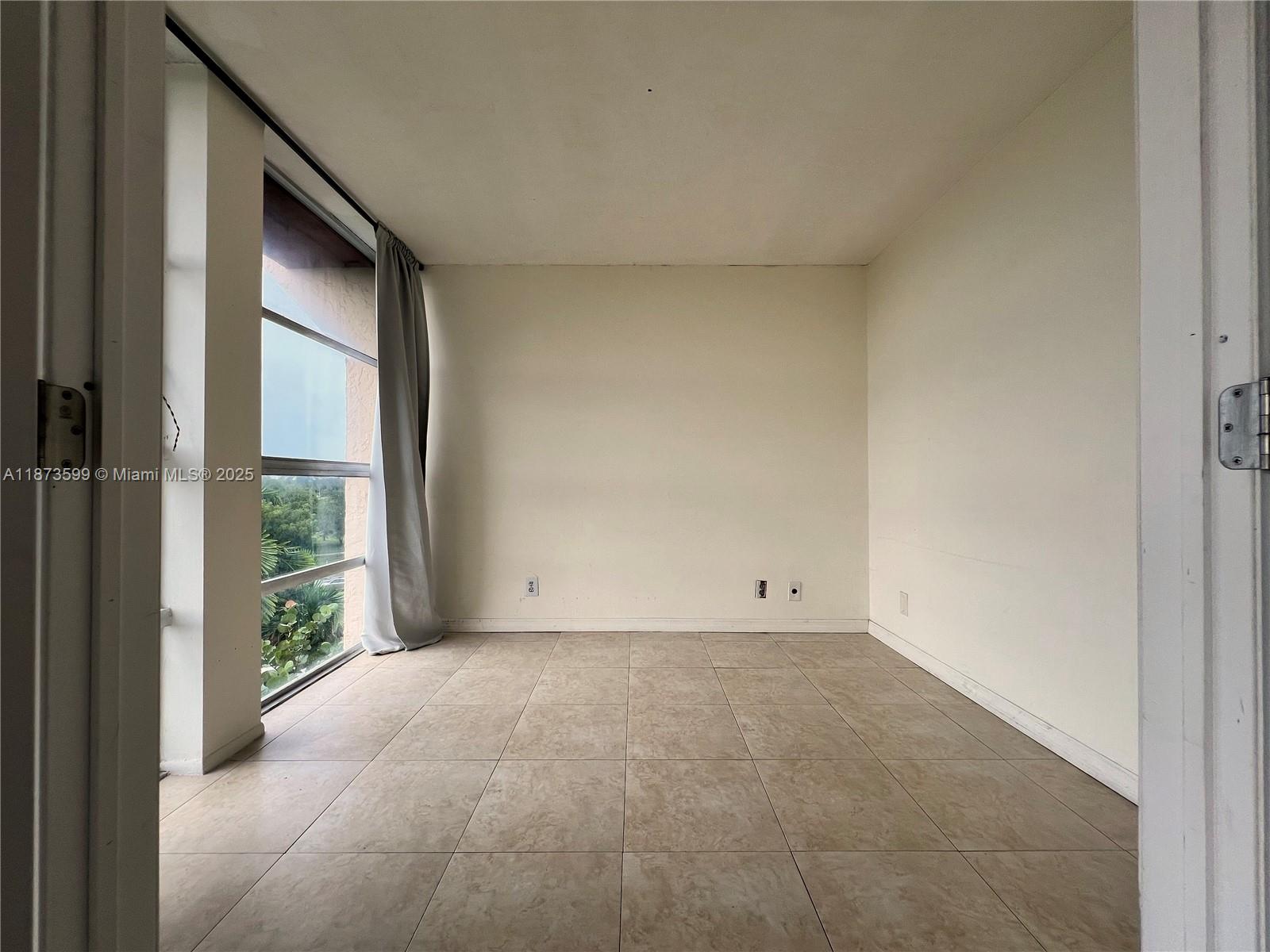 Photo of 2101 Atlantic Shores Blvd  #518, Hallandale Beach, Florida, 33009 - Den