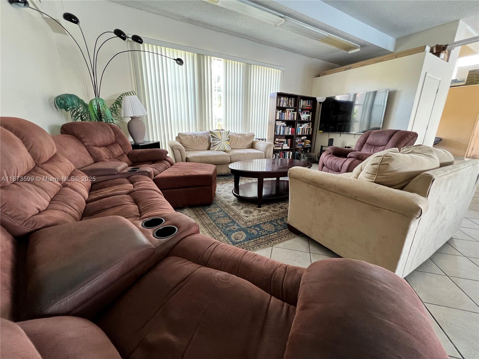 Photo of 2101 Atlantic Shores Blvd  #518, Hallandale Beach, Florida, 33009 - Library in the clubhouse