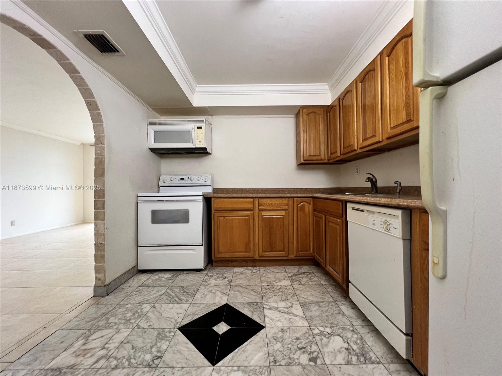 Photo of 2101 Atlantic Shores Blvd  #518, Hallandale Beach, Florida, 33009 - 