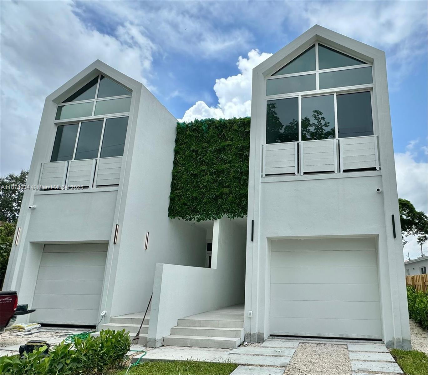 See details / 0 sq. ft. $ 2025-09-06 0 Photo