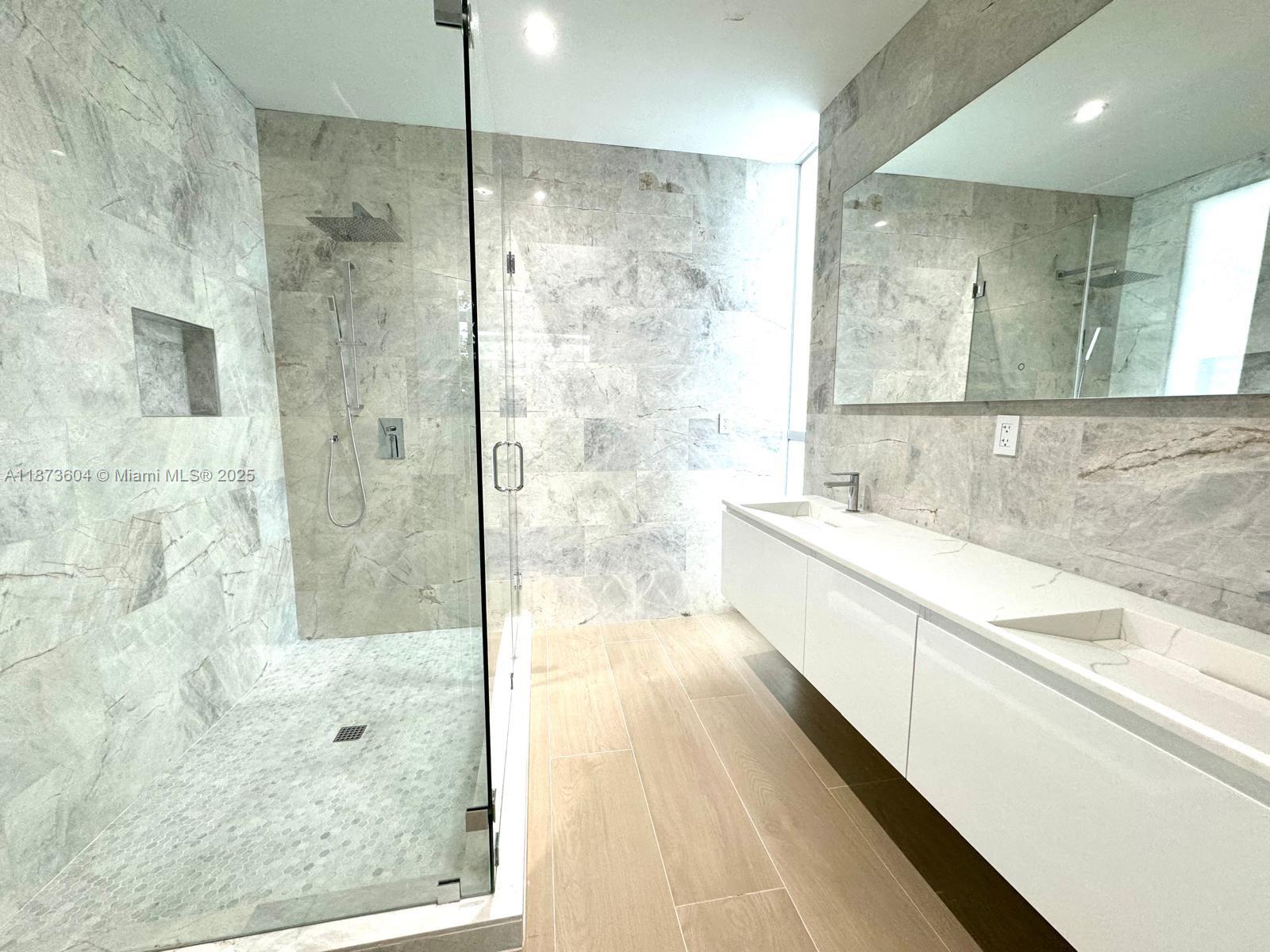 See details / 0 sq. ft. $ 2025-09-06 0 Photo