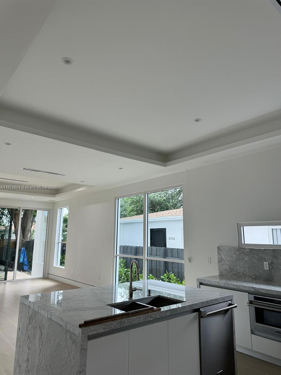 See details / 0 sq. ft. $ 2025-09-06 0 Photo