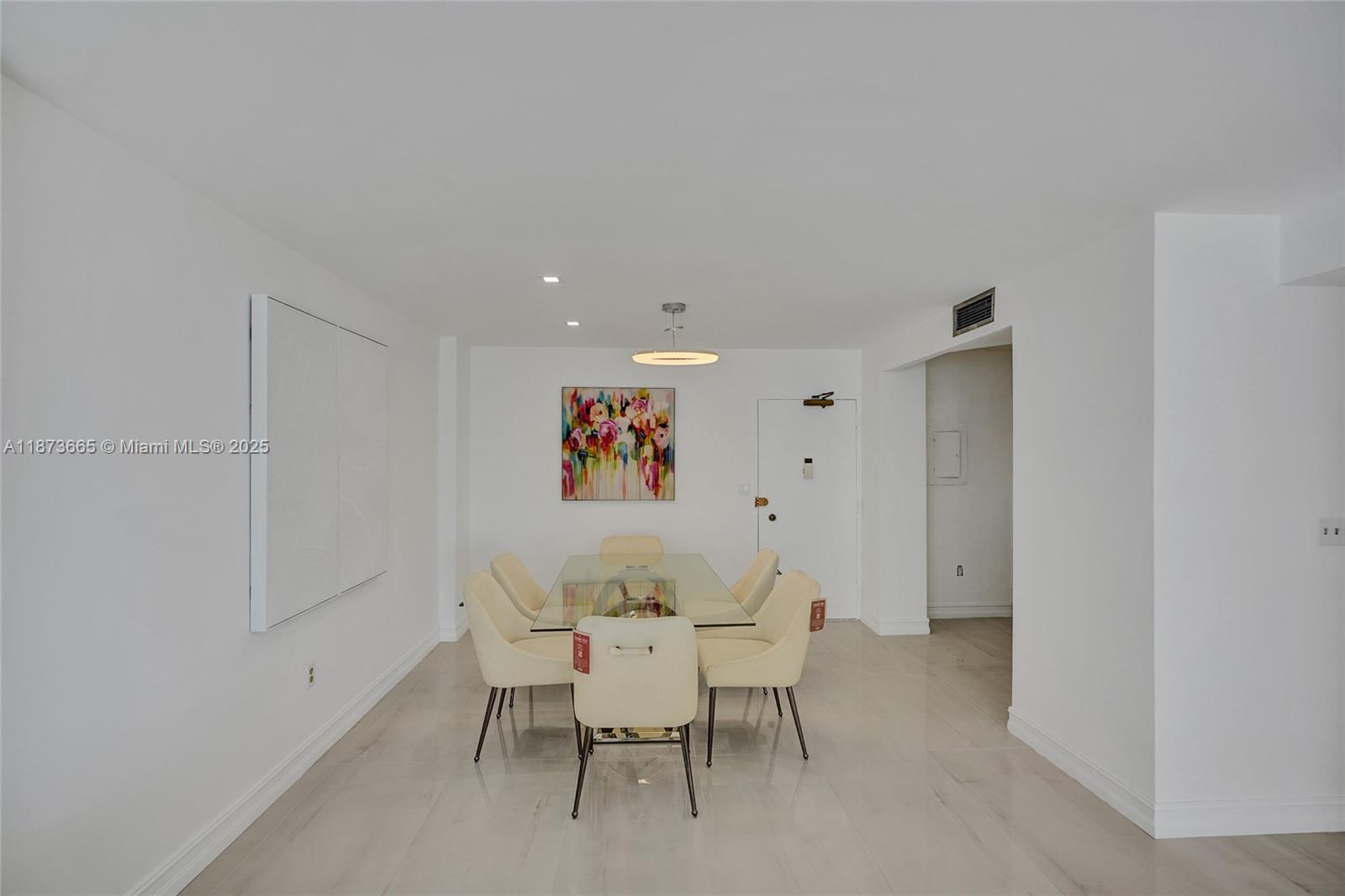 8J 2 / 2 1240 sq. ft. $ 2025-09-06 0 Photo