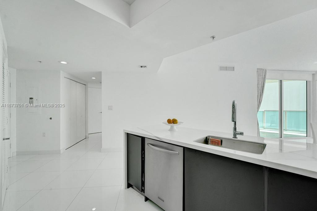 Photo of 150 Sunny Isles Blvd  #1-1606, Sunny Isles Beach, Florida, 33160 - 
