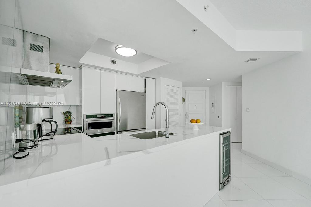 Photo of 150 Sunny Isles Blvd  #1-1606, Sunny Isles Beach, Florida, 33160 - 