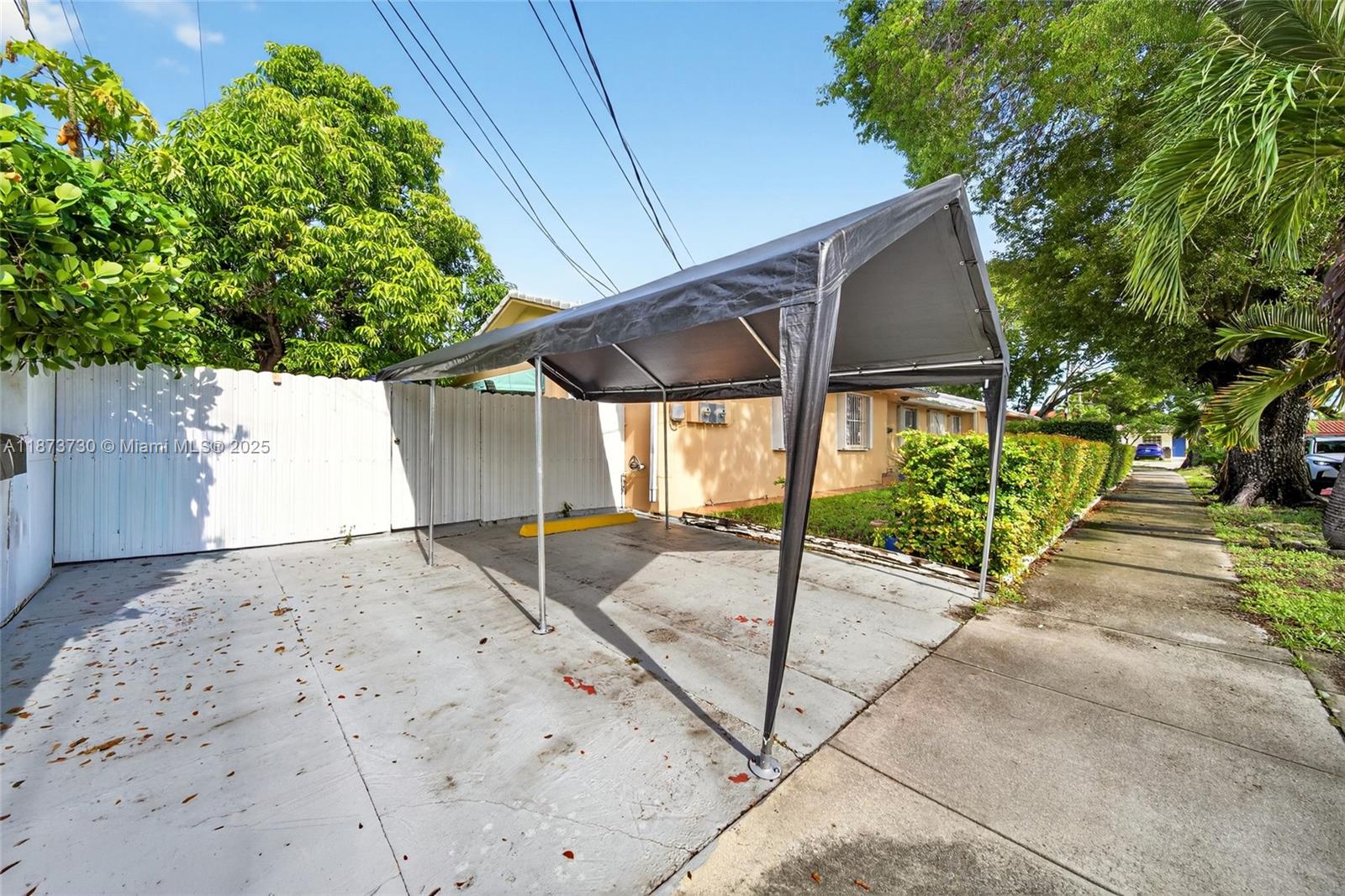 See details / 2550 sq. ft. $ 2025-09-06 0 Photo
