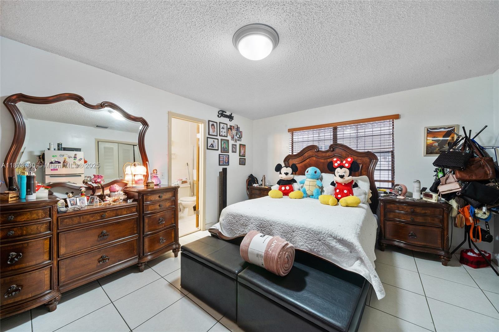 See details / 2550 sq. ft. $ 2025-09-06 0 Photo