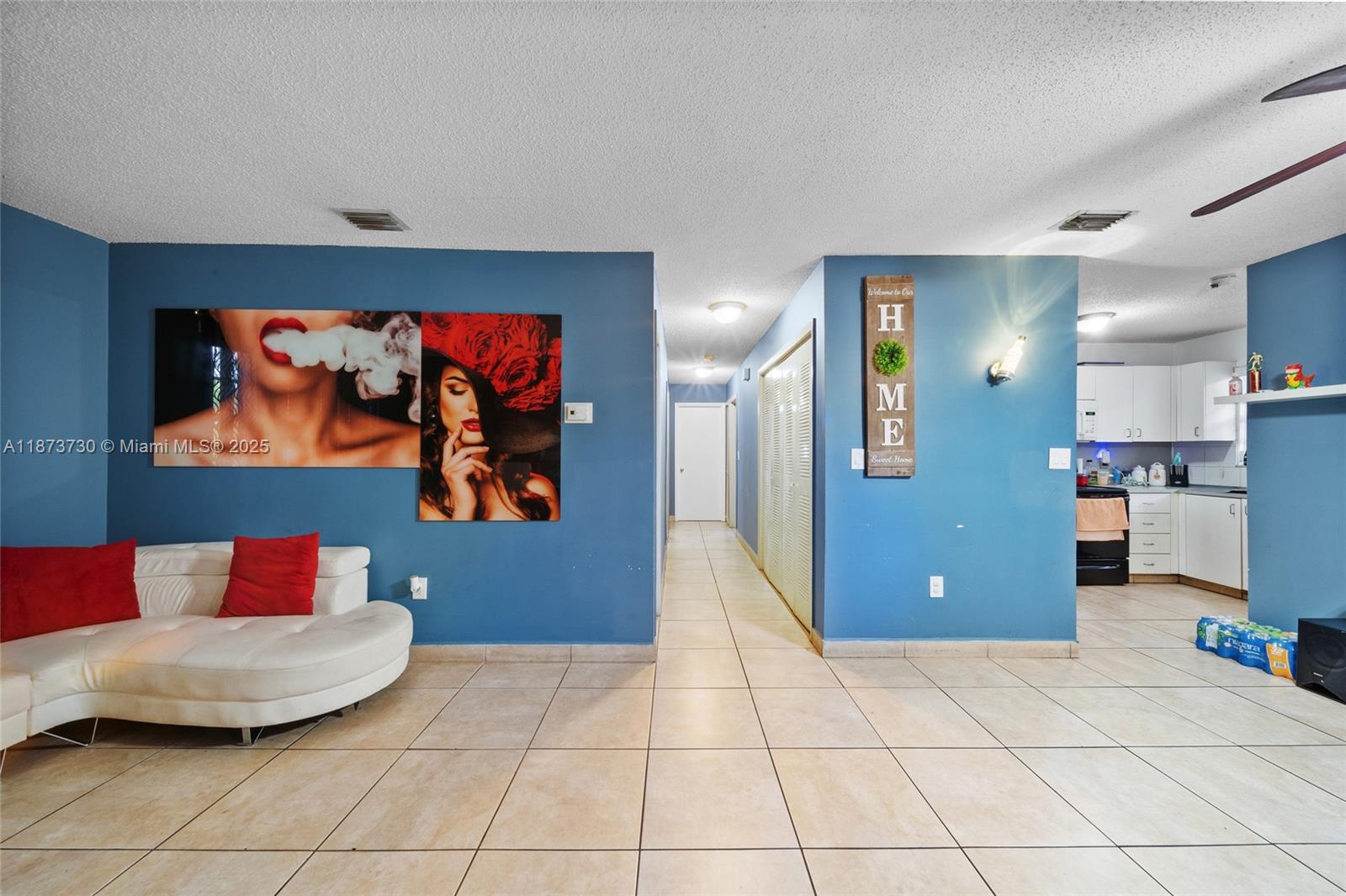 See details / 2550 sq. ft. $ 2025-09-06 0 Photo
