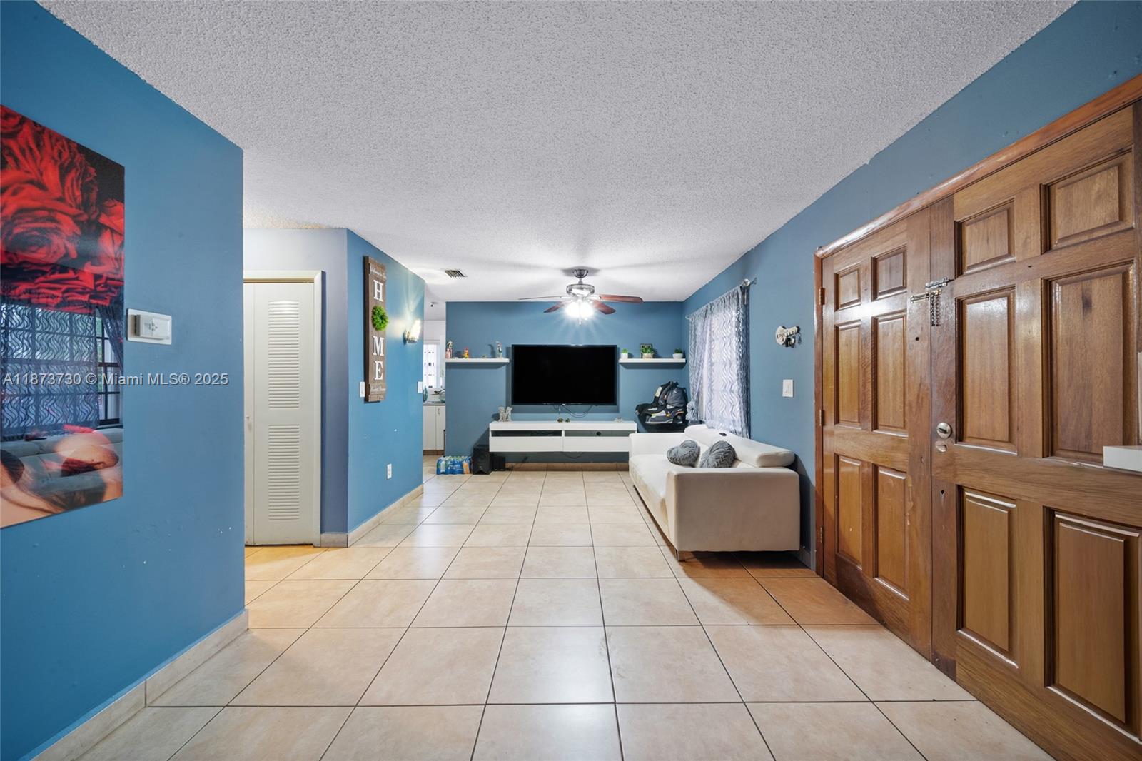 See details / 2550 sq. ft. $ 2025-09-06 0 Photo
