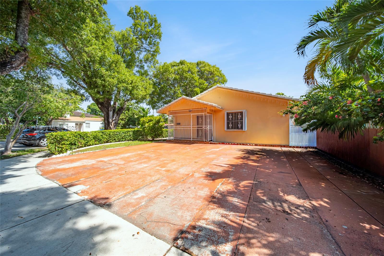See details / 2550 sq. ft. $ 2025-09-06 0 Photo