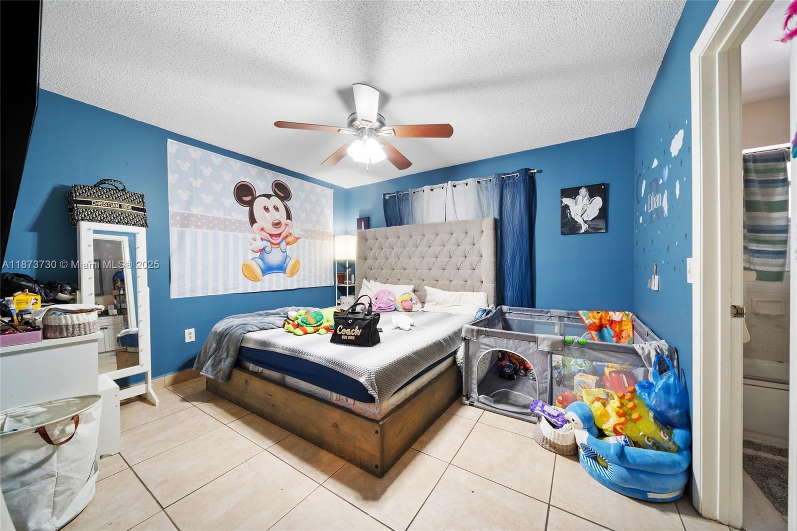 See details / 2550 sq. ft. $ 2025-09-06 0 Photo