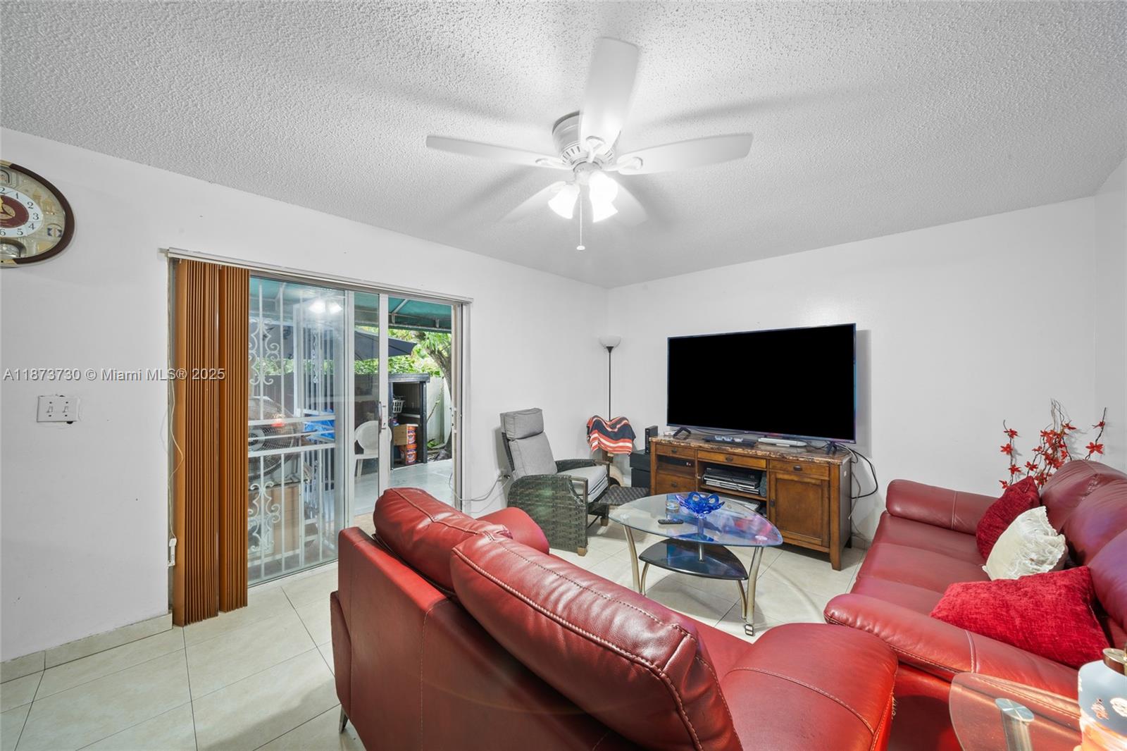 See details / 2550 sq. ft. $ 2025-09-06 0 Photo