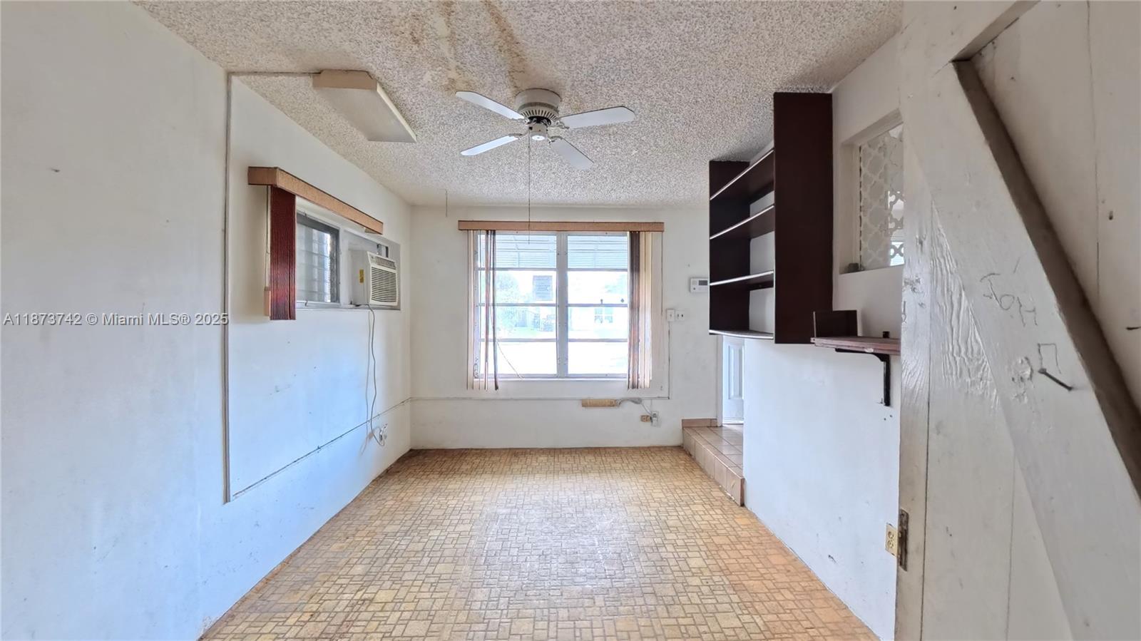 See details 410 2 / 1 1096 sq. ft. $ 2025-09-06 0 Photo