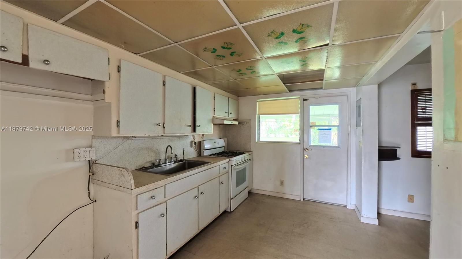 See details 410 2 / 1 1096 sq. ft. $ 2025-09-06 0 Photo