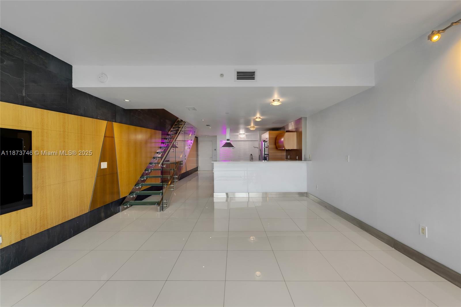 Photo of 2950 188th St  #302, Aventura, Florida, 33180 - 
