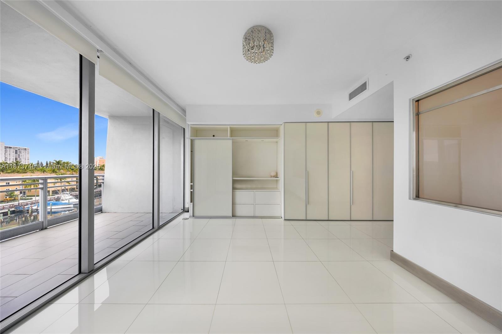 Photo of 2950 188th St  #302, Aventura, Florida, 33180 - 