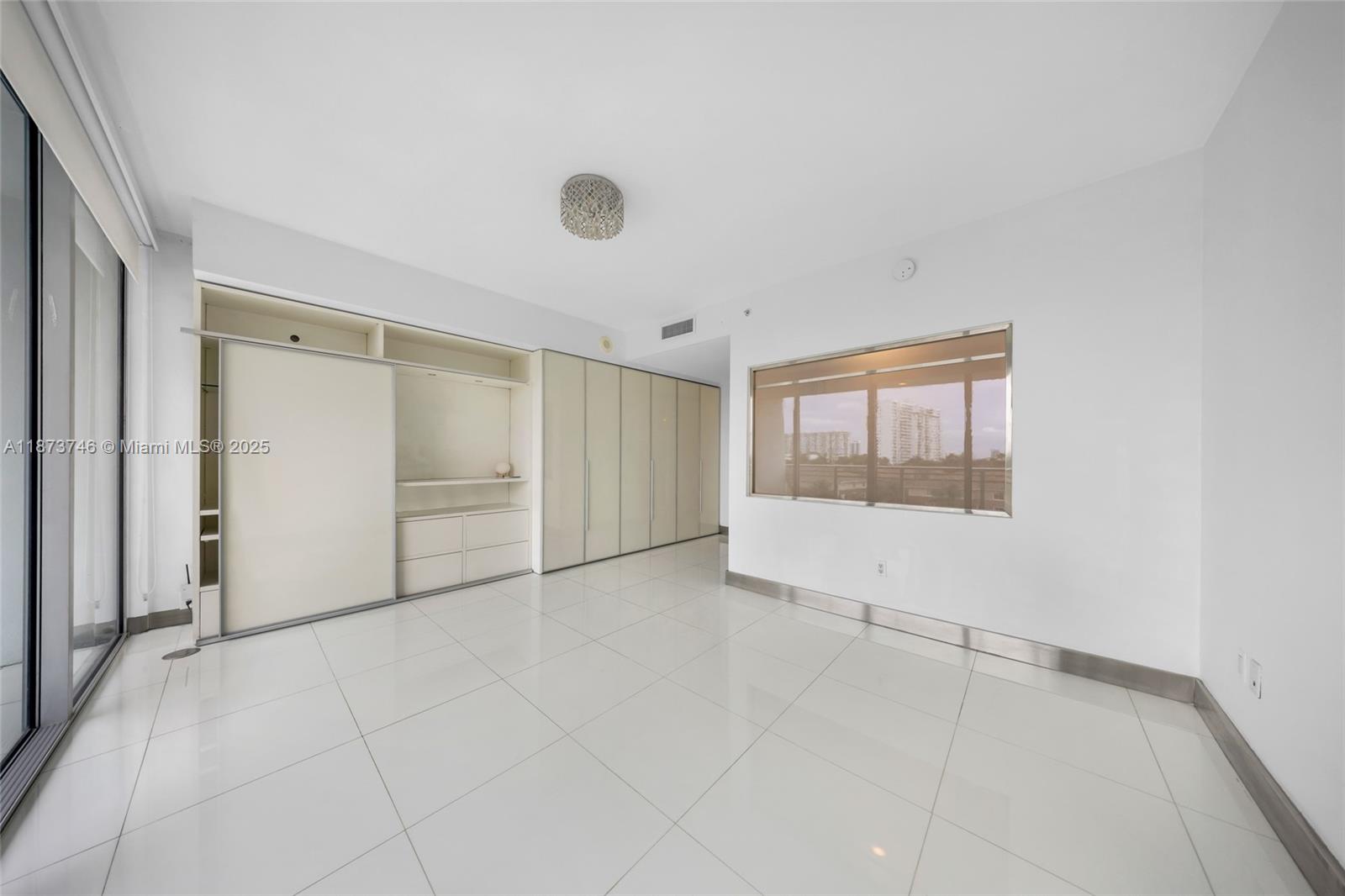 Photo of 2950 188th St  #302, Aventura, Florida, 33180 - 