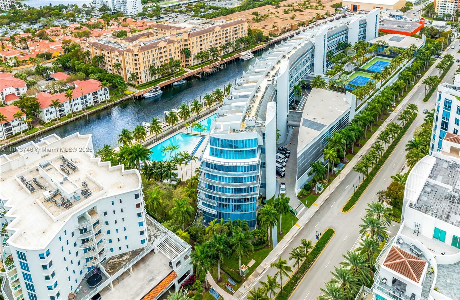Photo of 2950 188th St  #302, Aventura, Florida, 33180 - 