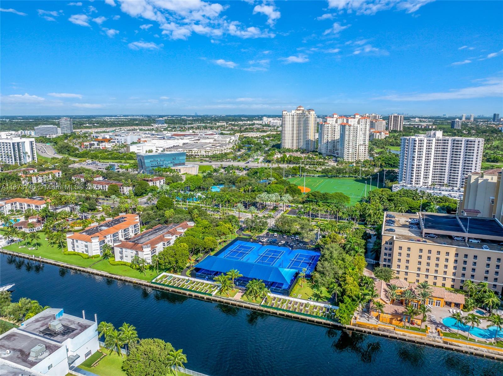 Photo of 2950 188th St  #302, Aventura, Florida, 33180 - 