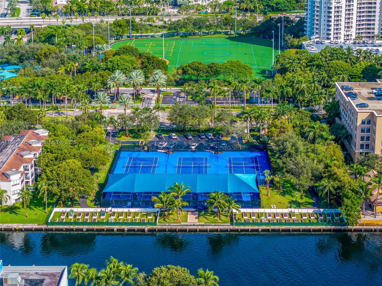 Photo of 2950 188th St  #302, Aventura, Florida, 33180 - 
