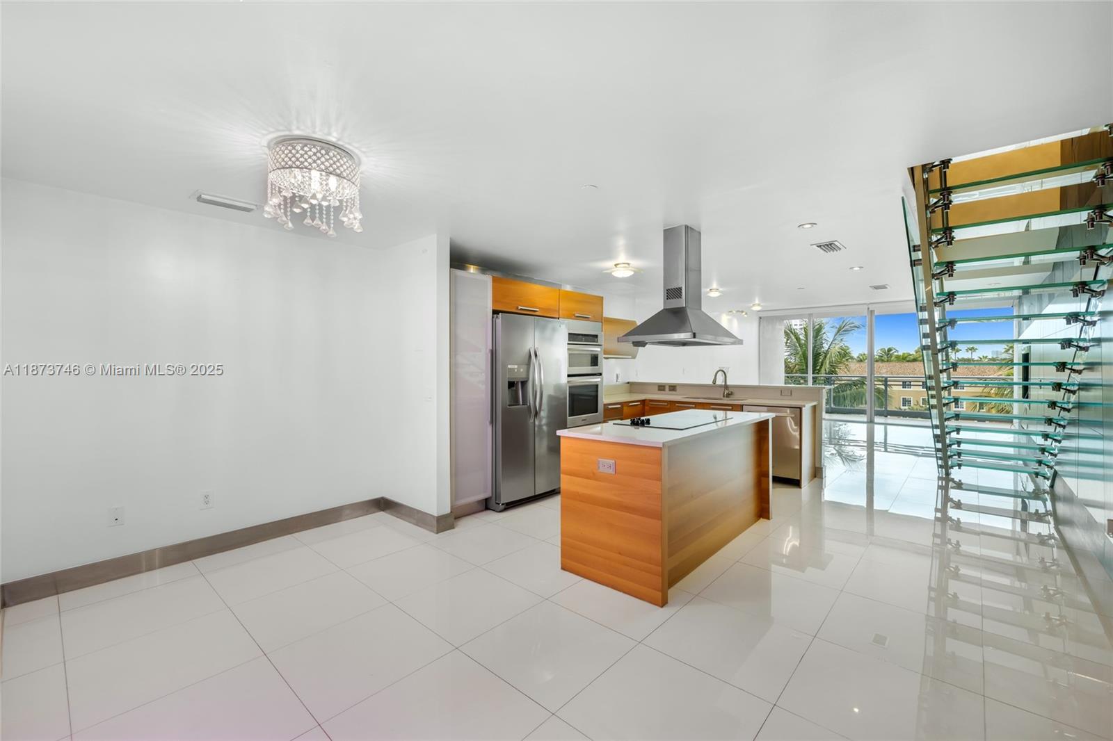Photo of 2950 188th St  #302, Aventura, Florida, 33180 - 