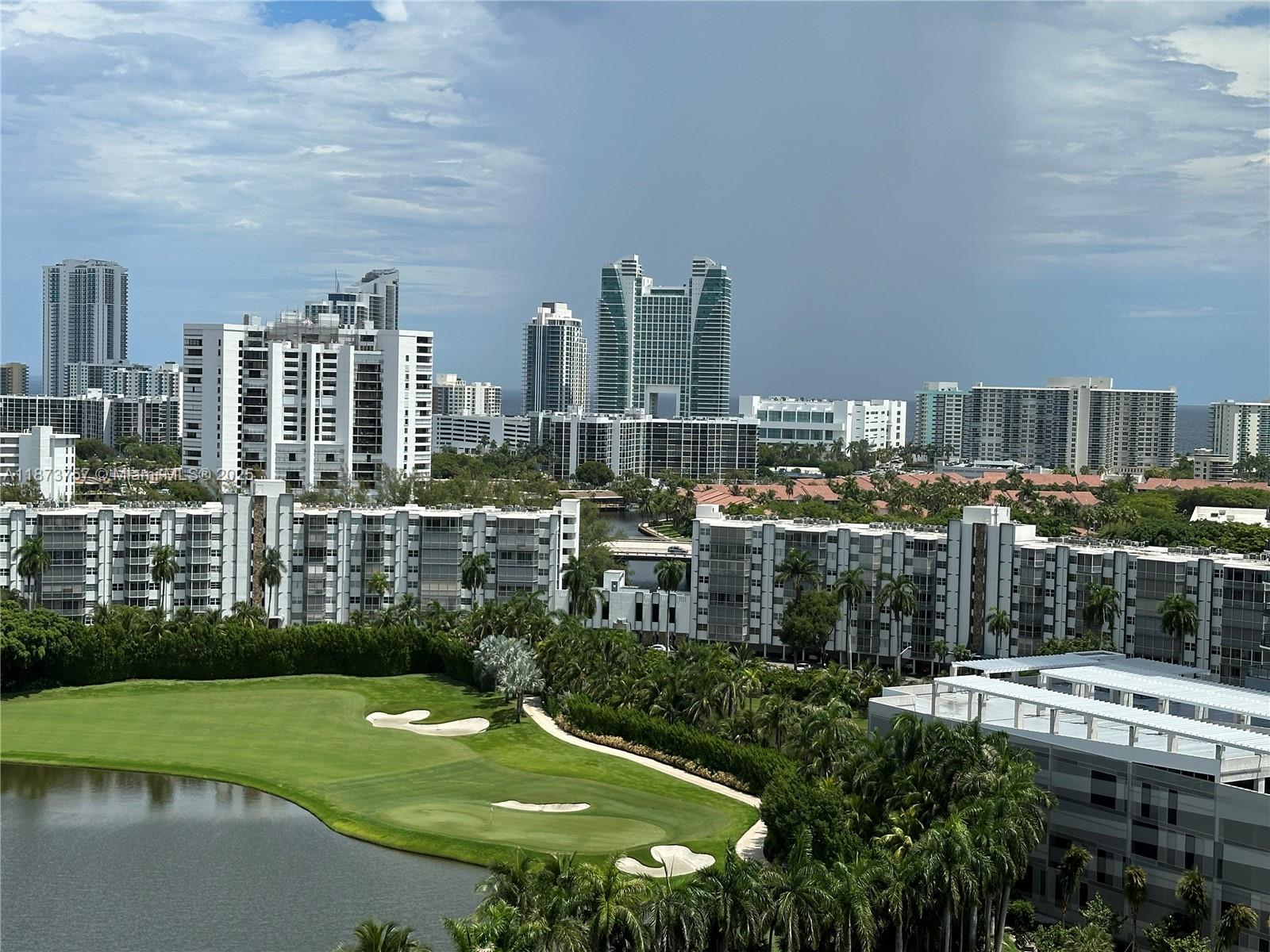 Фото 1755 Hallandale Beach Blvd  #1605E, Hallandale Beach, Florida, 33009 - 