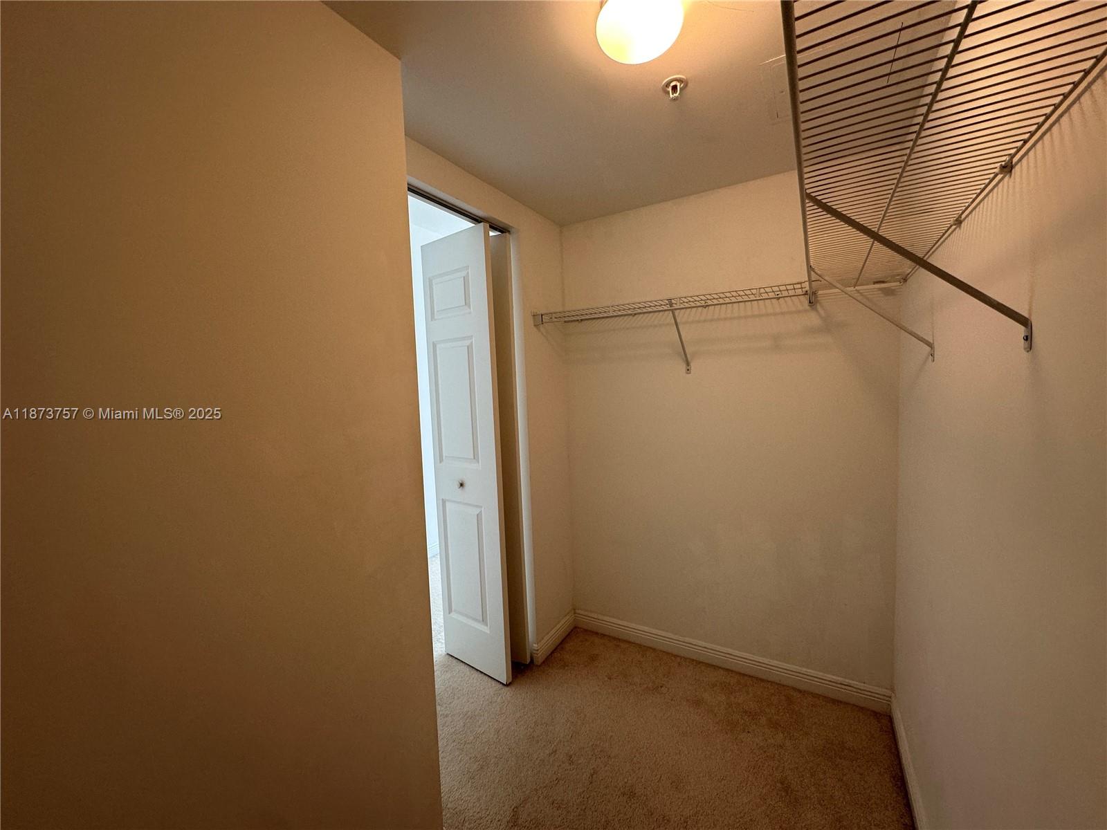 Фото 1755 Hallandale Beach Blvd  #1605E, Hallandale Beach, Florida, 33009 - 