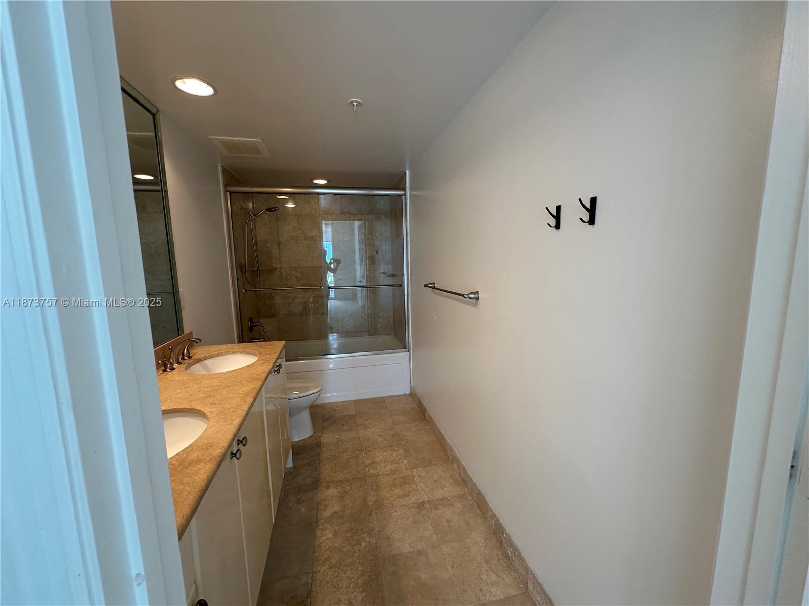 Фото 1755 Hallandale Beach Blvd  #1605E, Hallandale Beach, Florida, 33009 - 