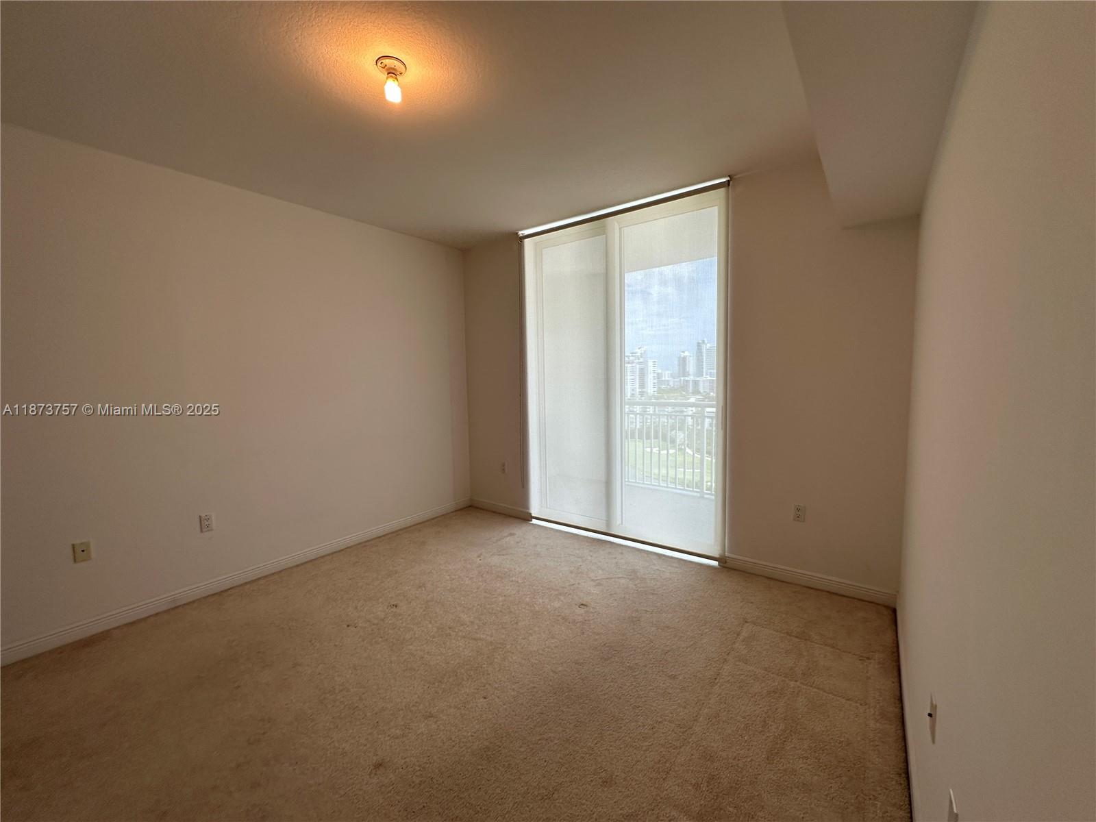 Фото 1755 Hallandale Beach Blvd  #1605E, Hallandale Beach, Florida, 33009 - 