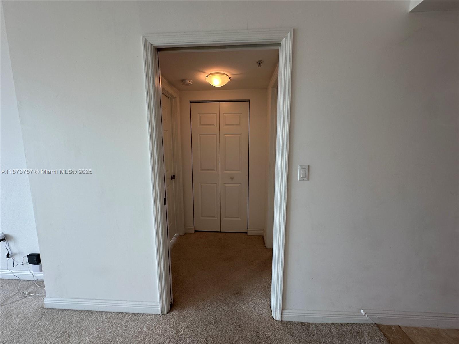 Фото 1755 Hallandale Beach Blvd  #1605E, Hallandale Beach, Florida, 33009 - 