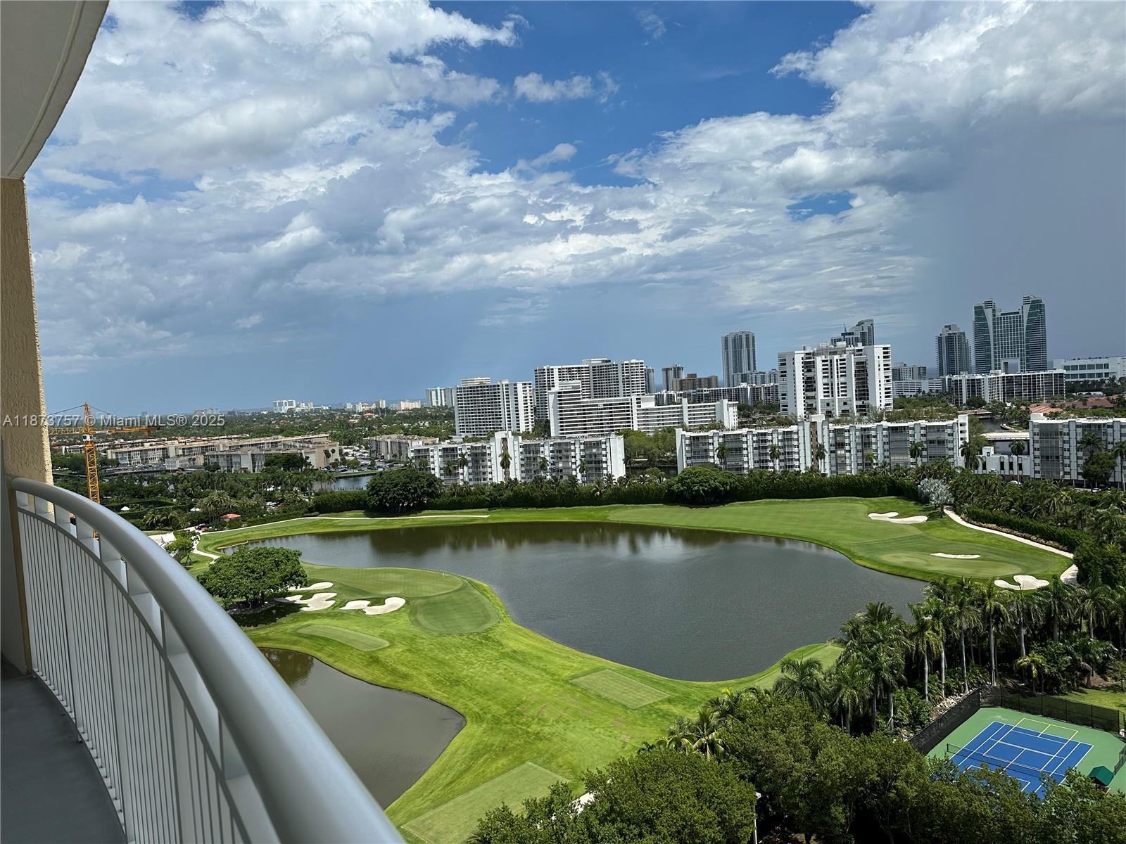 Фото 1755 Hallandale Beach Blvd  #1605E, Hallandale Beach, Florida, 33009 - 
