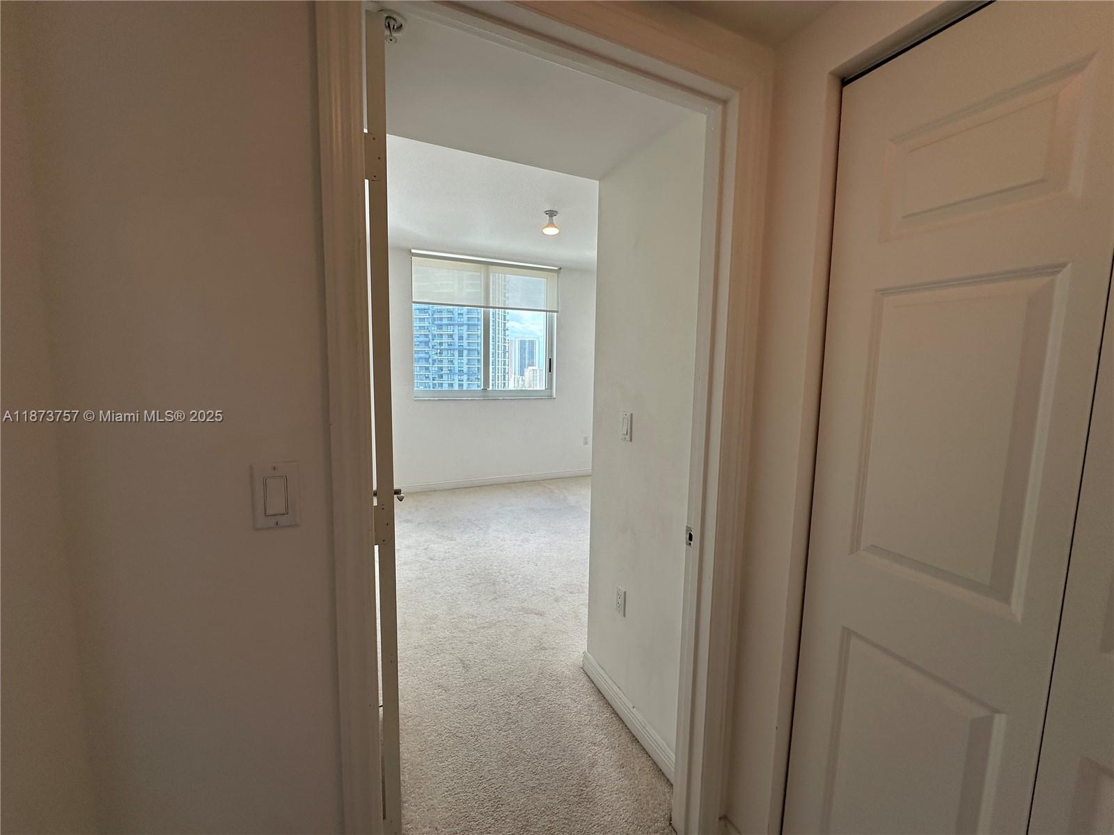 Фото 1755 Hallandale Beach Blvd  #1605E, Hallandale Beach, Florida, 33009 - 