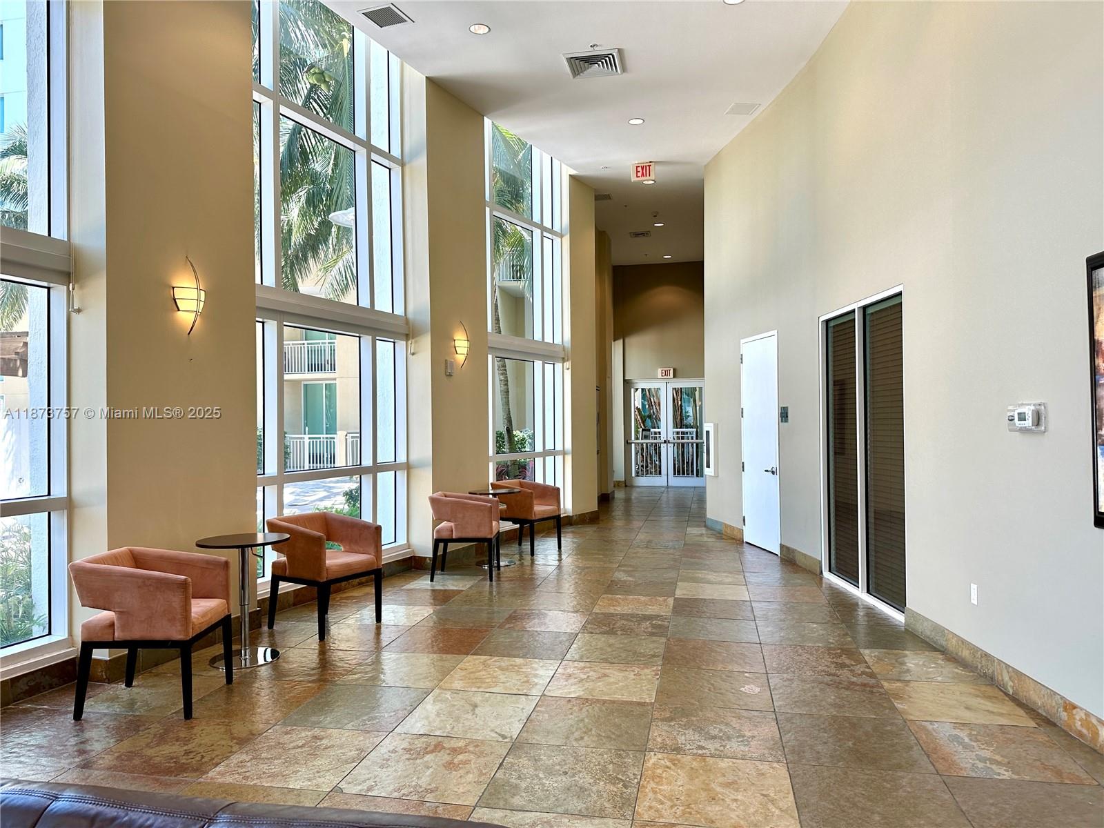 Фото 1755 Hallandale Beach Blvd  #1605E, Hallandale Beach, Florida, 33009 - 