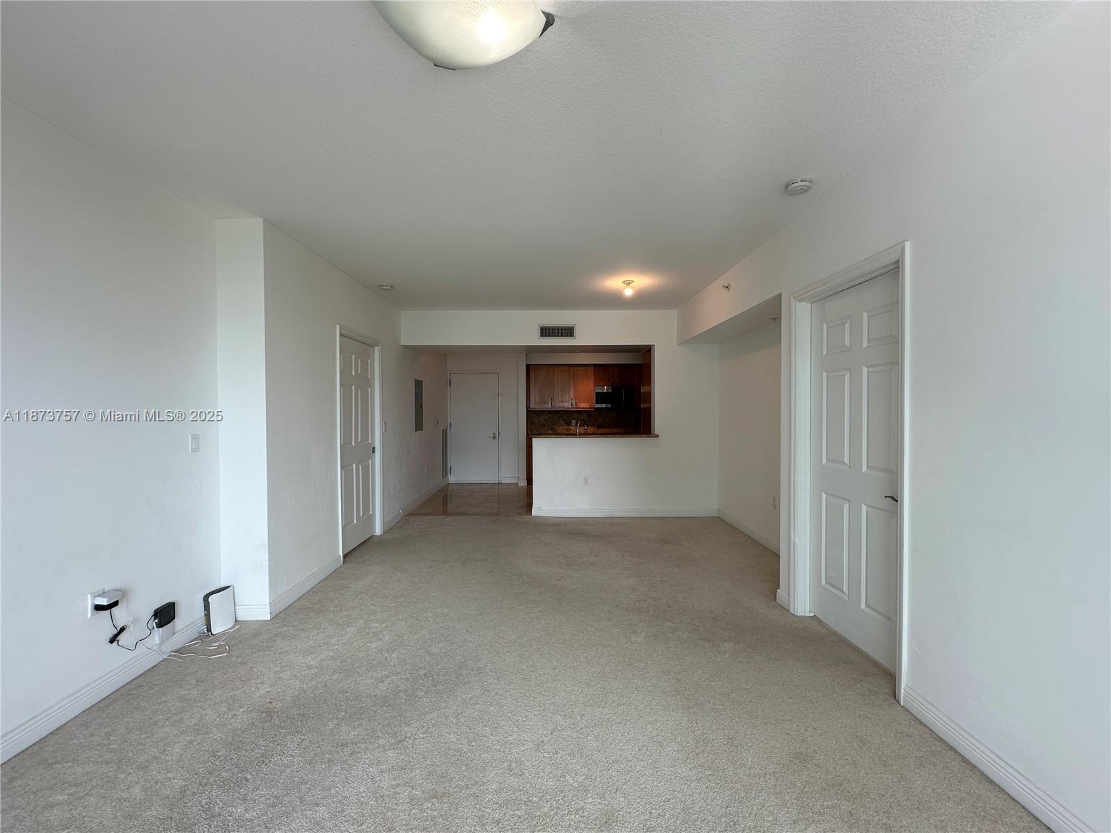 Фото 1755 Hallandale Beach Blvd  #1605E, Hallandale Beach, Florida, 33009 - 