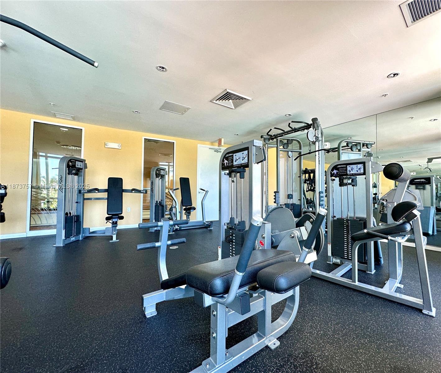 Фото 1755 Hallandale Beach Blvd  #1605E, Hallandale Beach, Florida, 33009 - 