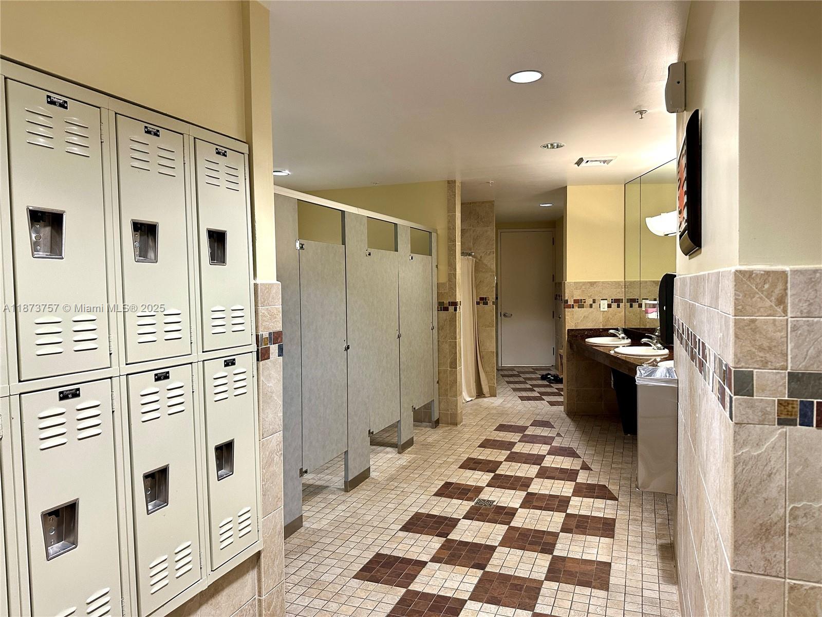 Фото 1755 Hallandale Beach Blvd  #1605E, Hallandale Beach, Florida, 33009 - 