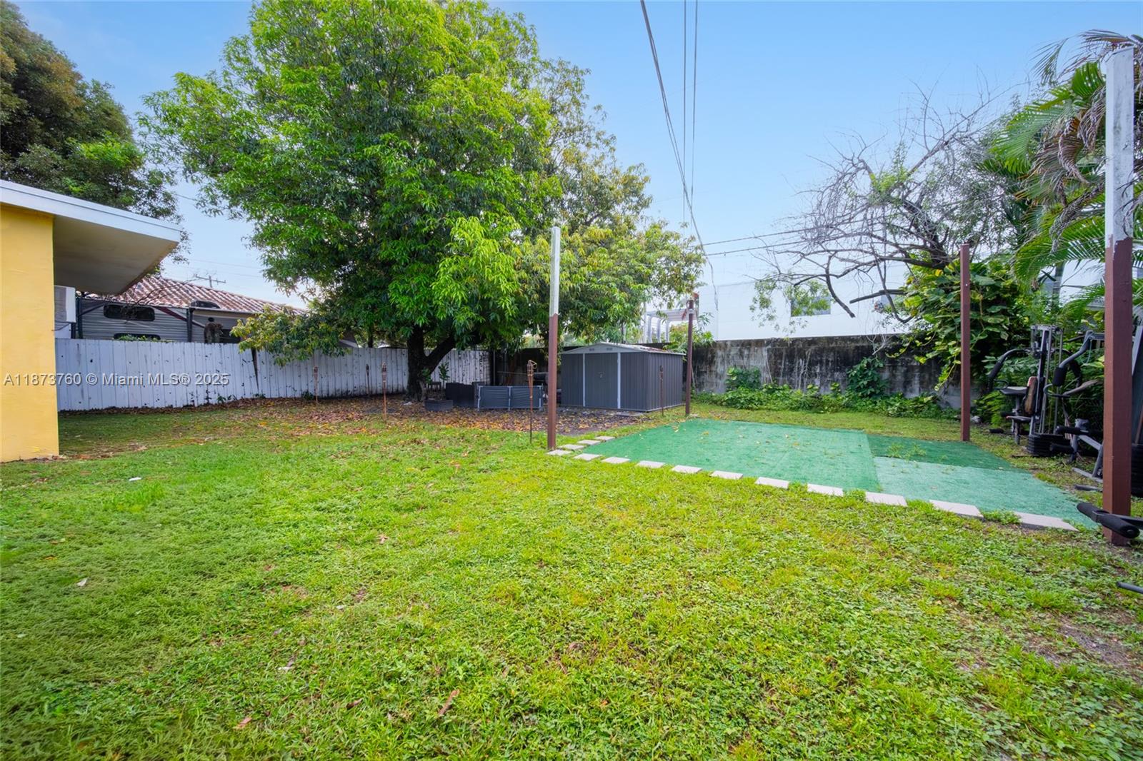See details / 2549 sq. ft. $ 2025-09-06 0 Photo