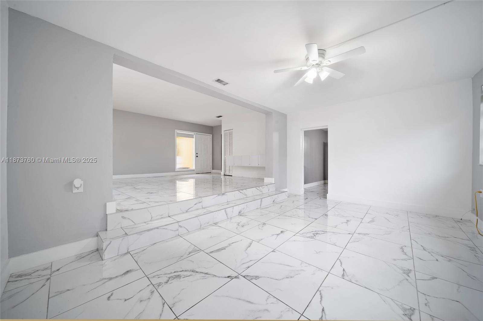 See details / 2549 sq. ft. $ 2025-09-06 0 Photo