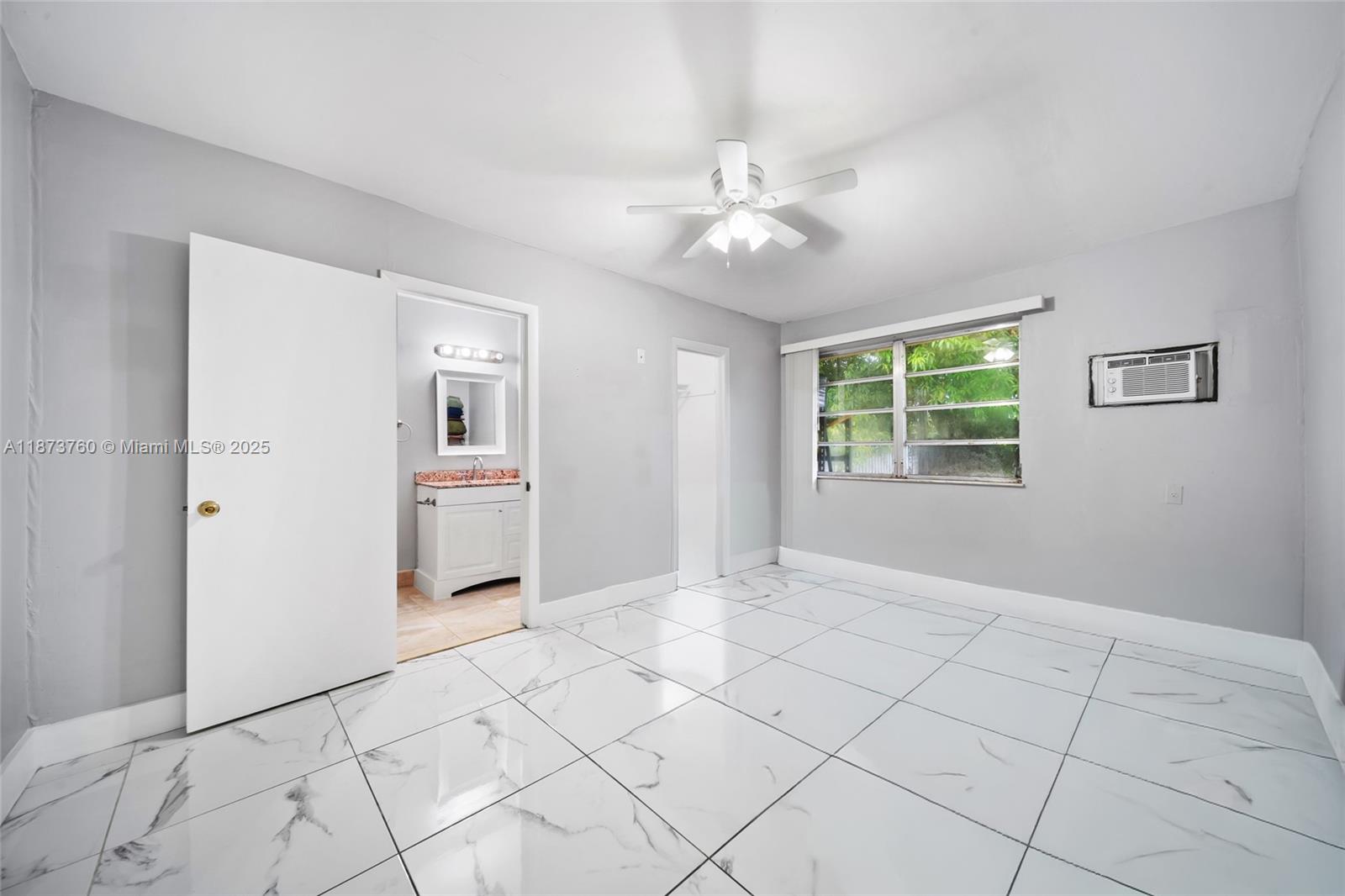 See details / 2549 sq. ft. $ 2025-09-06 0 Photo
