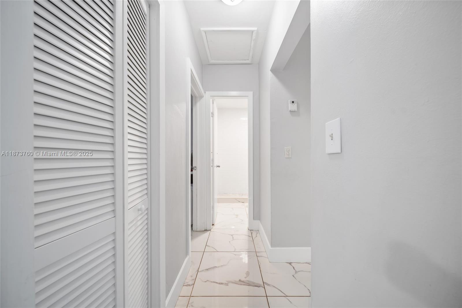 See details / 2549 sq. ft. $ 2025-09-06 0 Photo