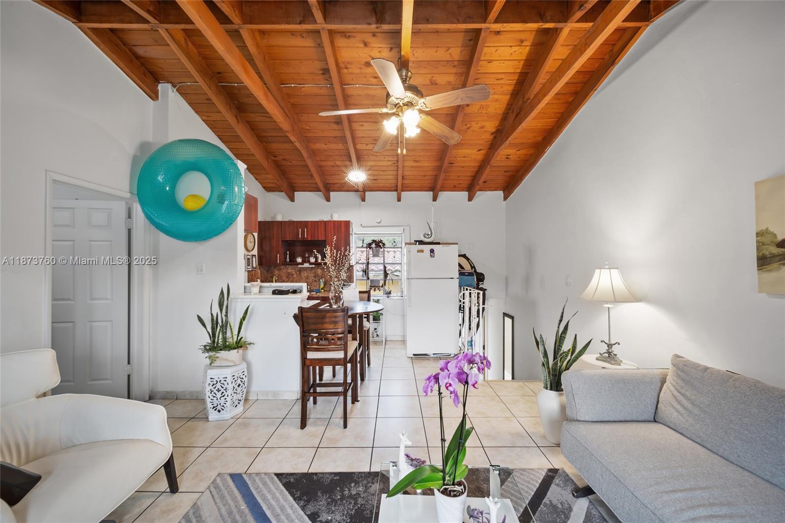 See details / 2549 sq. ft. $ 2025-09-06 0 Photo