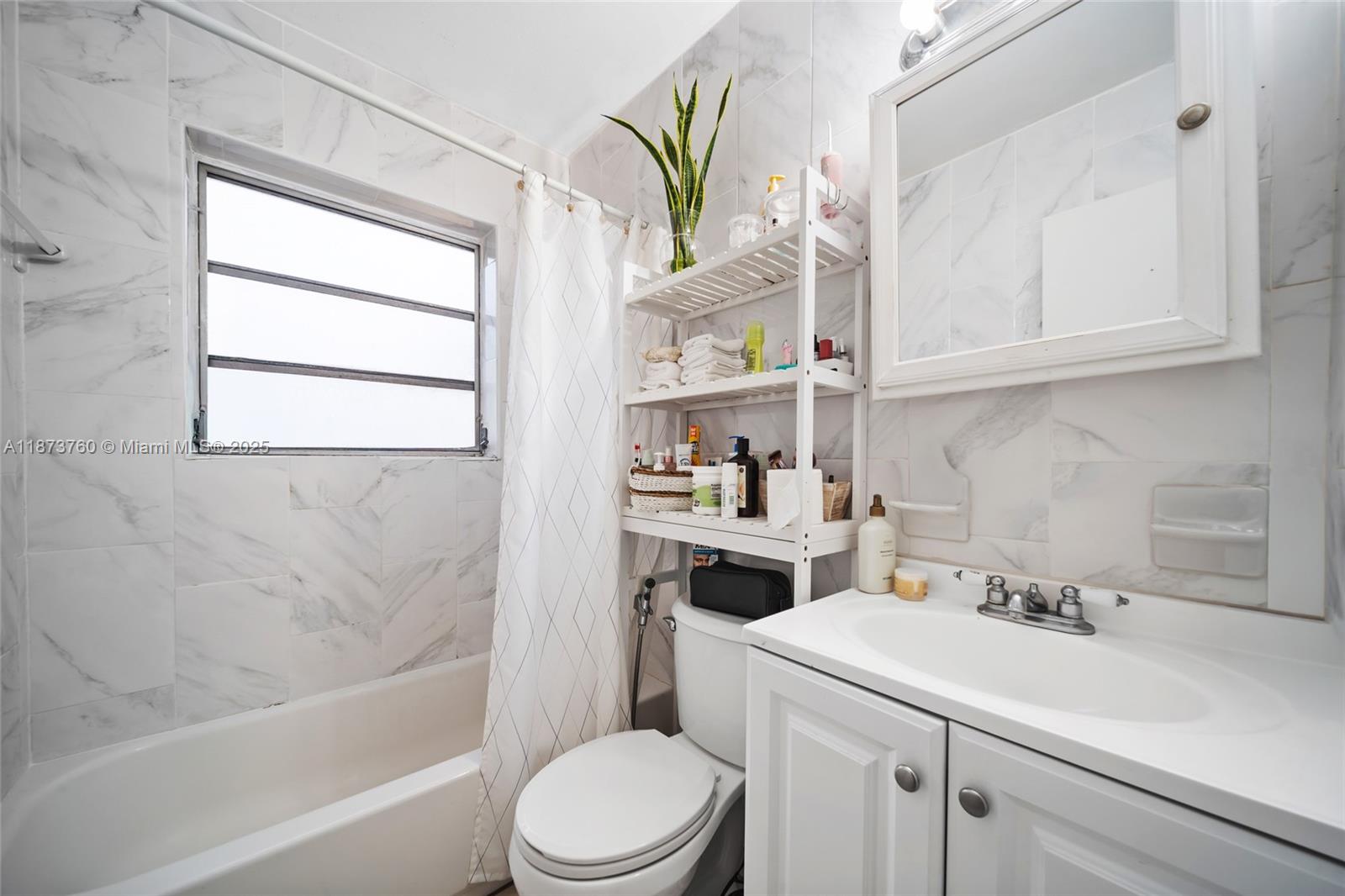 See details / 2549 sq. ft. $ 2025-09-06 0 Photo