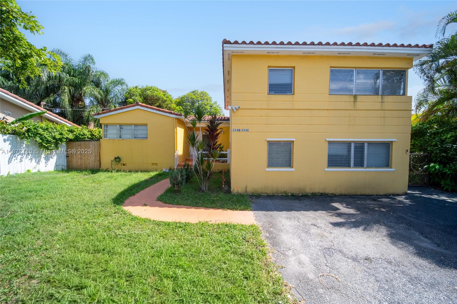 See details / 2549 sq. ft. $ 2025-09-06 0 Photo