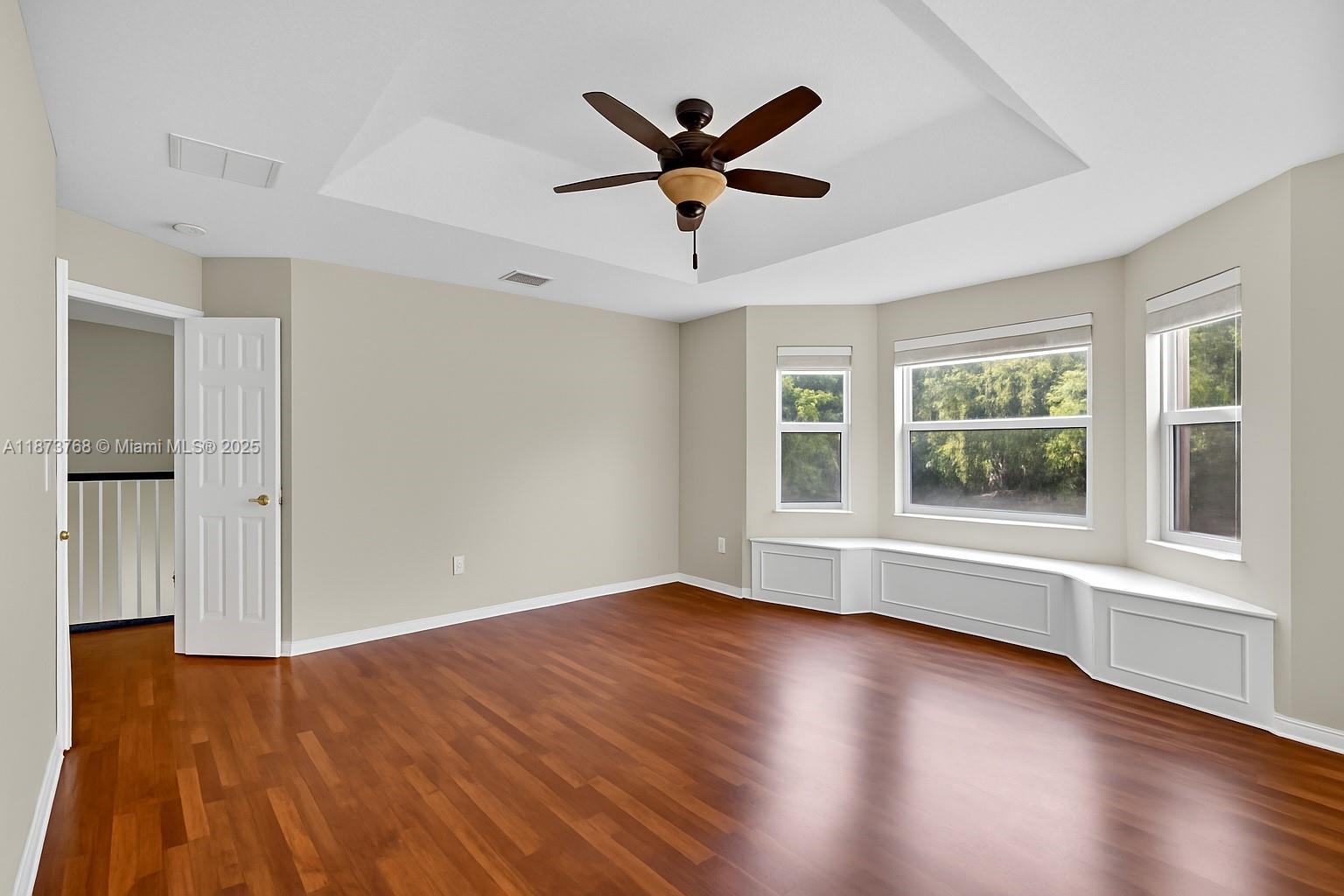 1579 5 / 3 2693 sq. ft. $ 2025-10-11 0 Photo