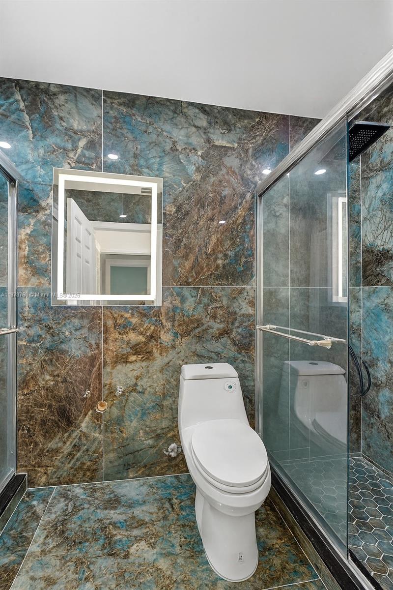 1579 5 / 3 2693 sq. ft. $ 2025-10-11 0 Photo