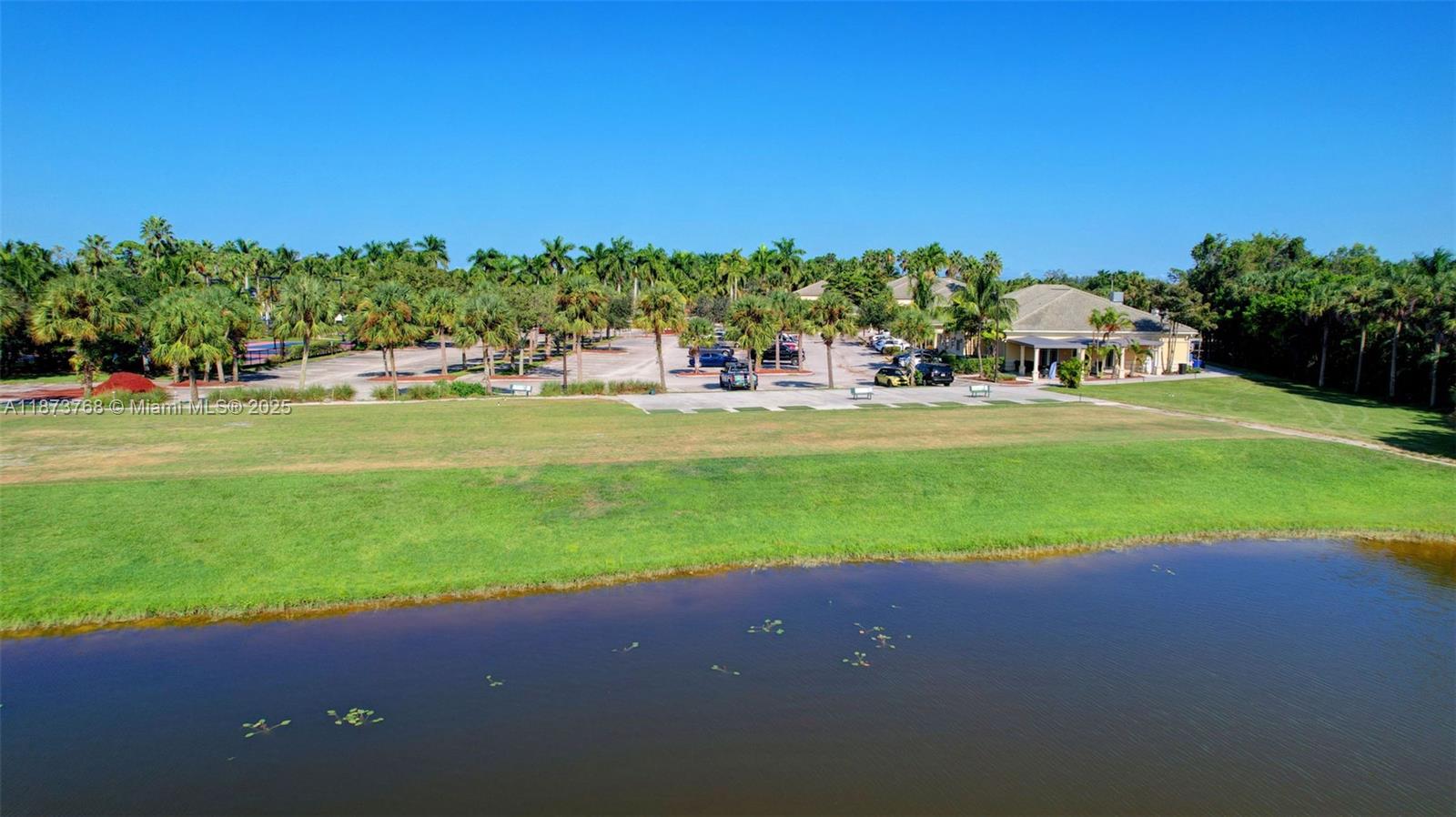 1579 5 / 3 2693 sq. ft. $ 2025-10-11 0 Photo