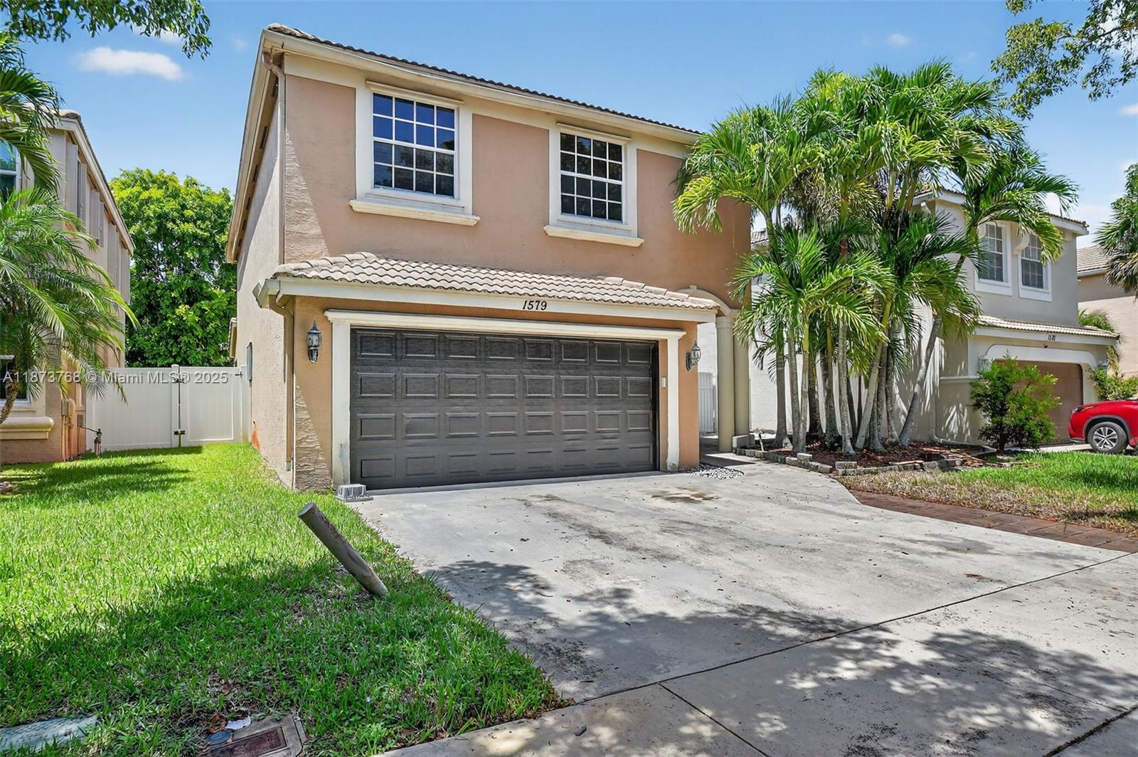 1579 5 / 3 2693 sq. ft. $ 2025-10-11 0 Photo